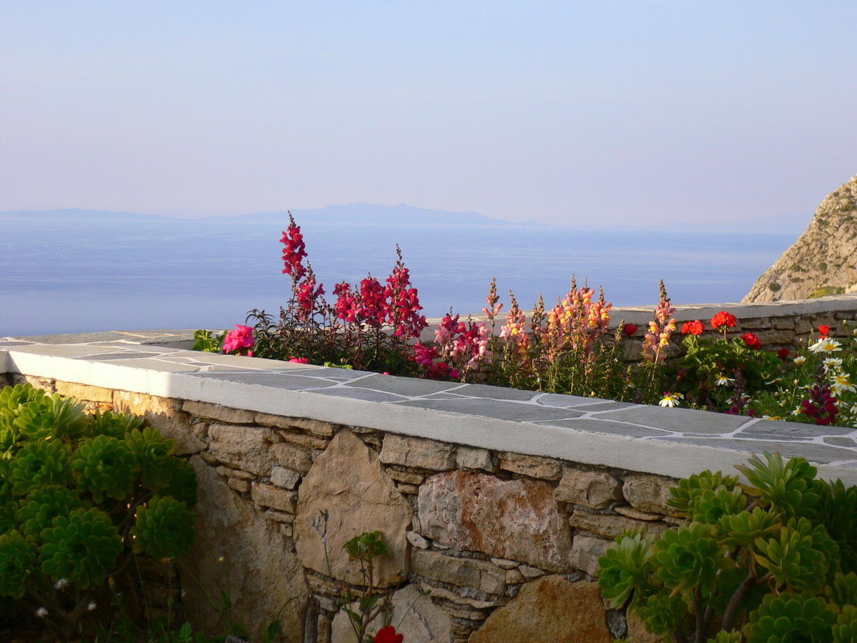 Anemousa Hotel Folégandros Esterno foto